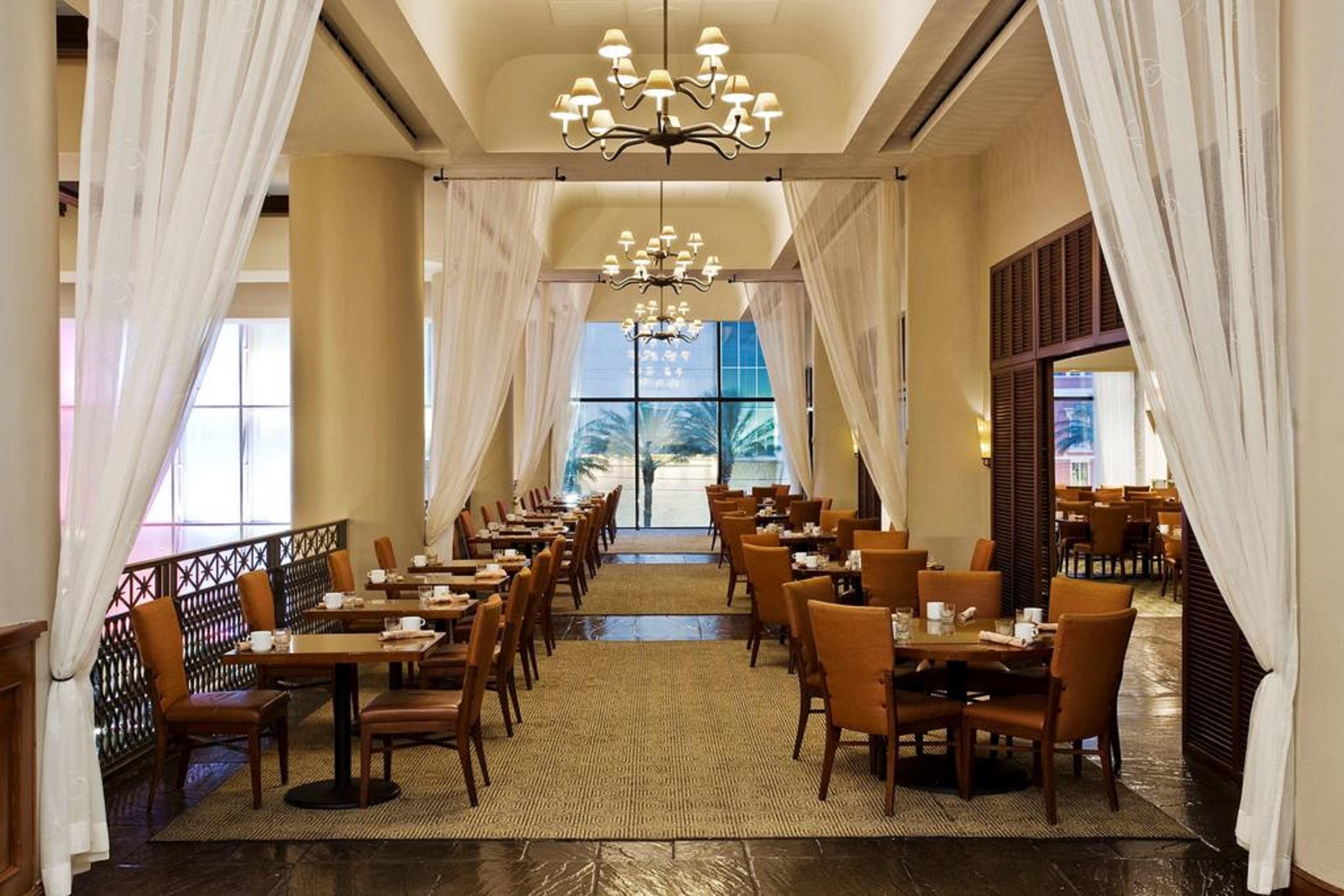 Sheraton New Orleans Hotel Bagian luar foto