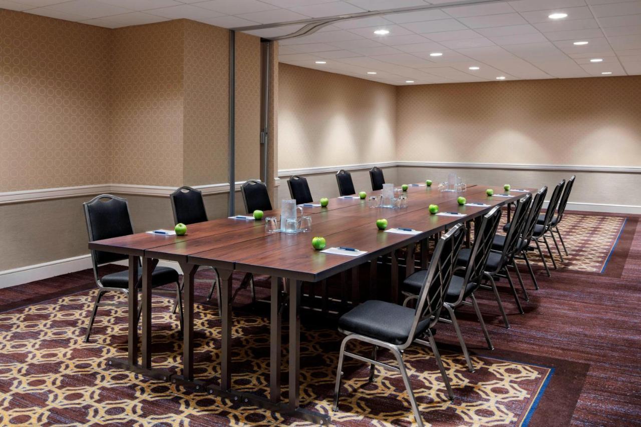 Sheraton New Orleans Hotel Bagian luar foto