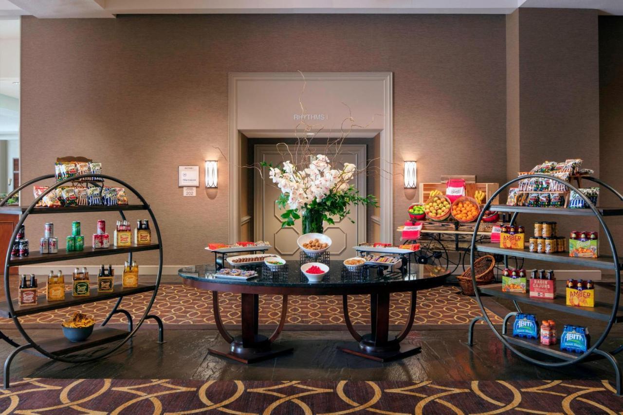 Sheraton New Orleans Hotel Bagian luar foto